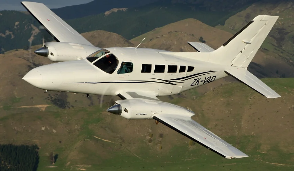 Cessna 402 Exterior